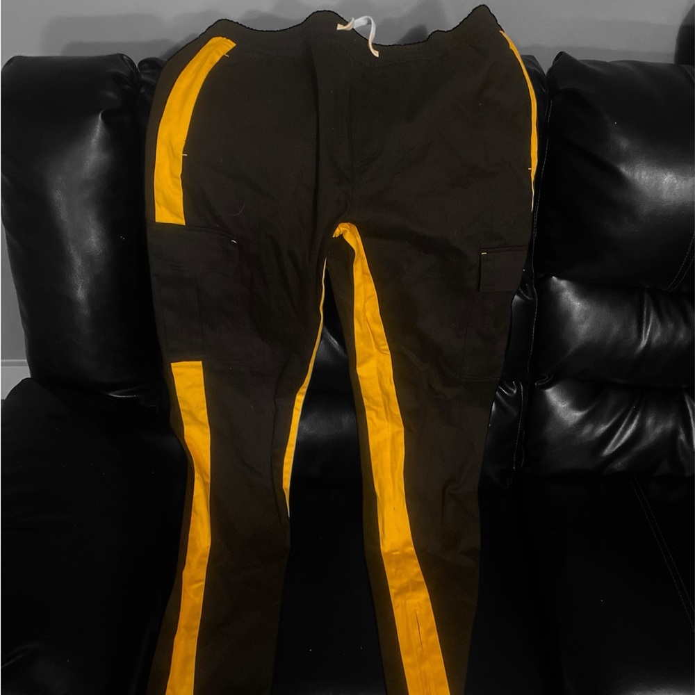 Fashion Nova Black and Yellow Cargo Pants